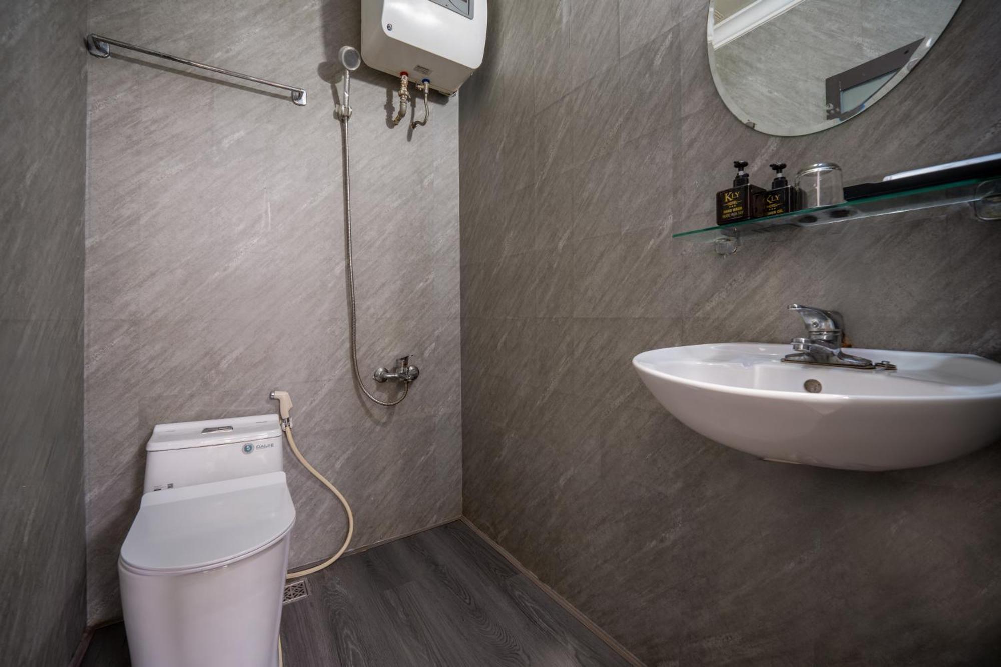 Kly Apartment Hotel Hue Esterno foto